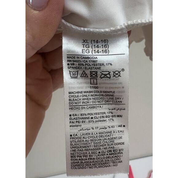 Old Navy Girls XL 14-16 White Rash Guard Tee Rainbow Heart Graphic Stretch - Picture 4 of 6